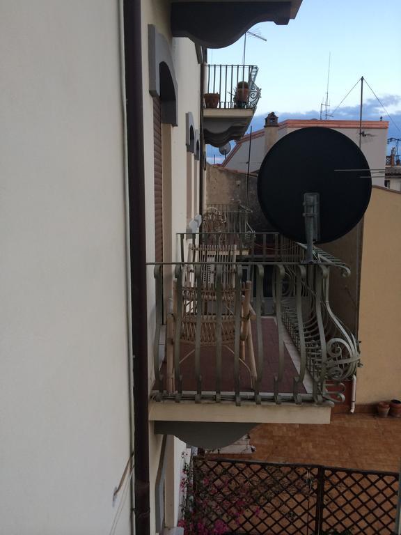 Theokles Apartment Taormina Kültér fotó