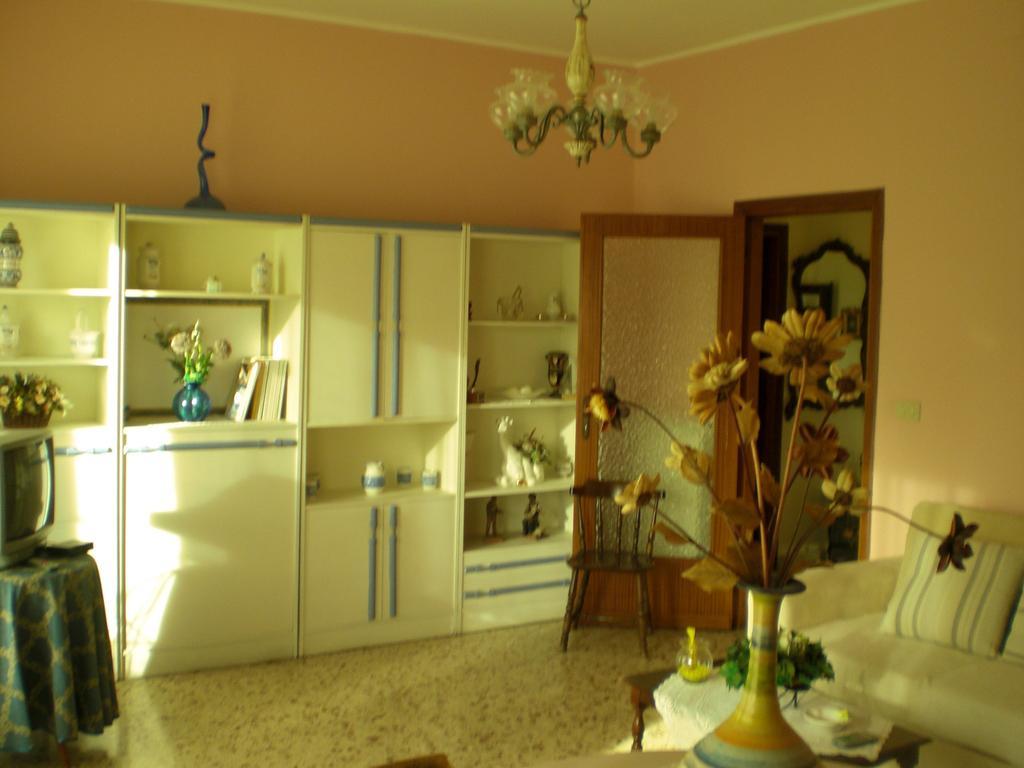 Theokles Apartment Taormina Szoba fotó
