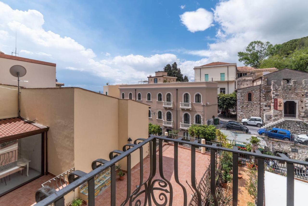 Theokles Apartment Taormina Kültér fotó